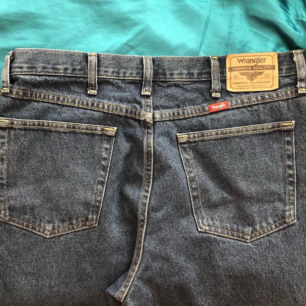 Wrangler Men's Dark Blue Relaxed Fit Jeans Sz 34”x30” Brand New 109760WDR NWOT
